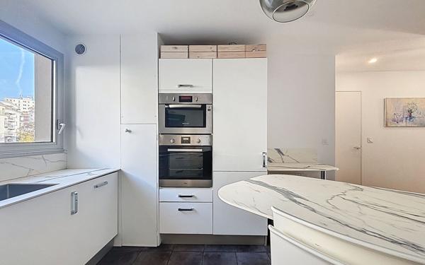 Appartement à vendre    4 pièces • 80,09 m2 Suresnes