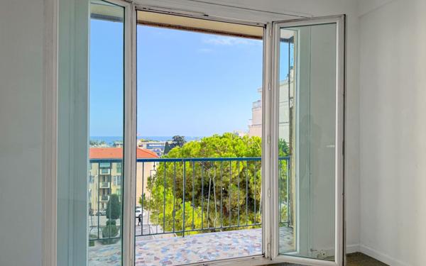 Appartement à vendre    3 pièces • 54,04 m2 Nice