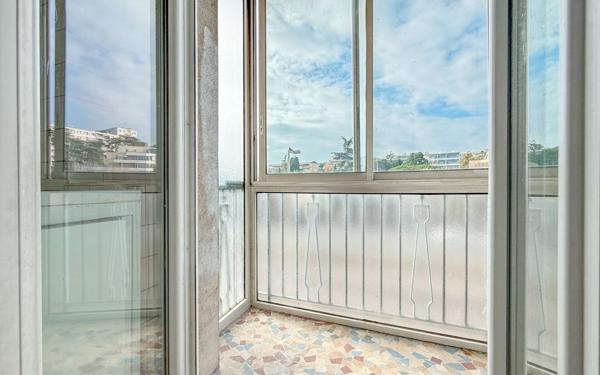 Appartement à vendre    3 pièces • 54,04 m2 Nice