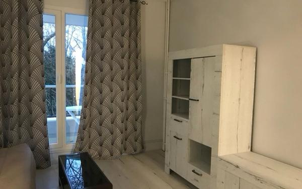 Appartement à louer    1 pièce •  Brunoy