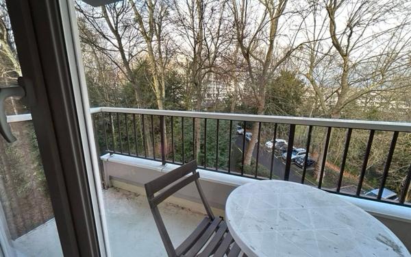 Appartement à louer    1 pièce •  Brunoy