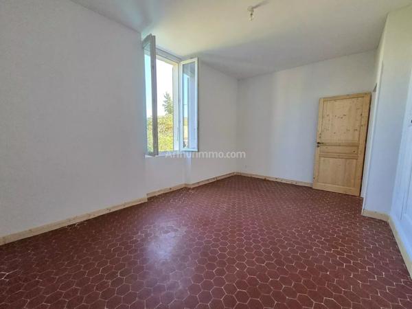 Location                                                      Appartement
                        
                     4 pièces                      77 m2                     à Draguignan