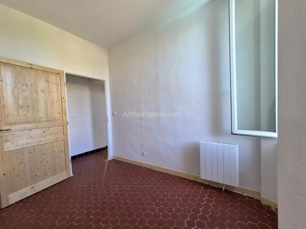 Location                                                      Appartement
                        
                     4 pièces                      77 m2                     à Draguignan