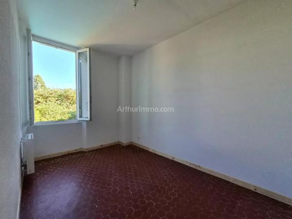 Location                                                      Appartement
                        
                     4 pièces                      77 m2                     à Draguignan