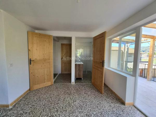 Location                                                      Appartement
                        
                     4 pièces                      77 m2                     à Draguignan