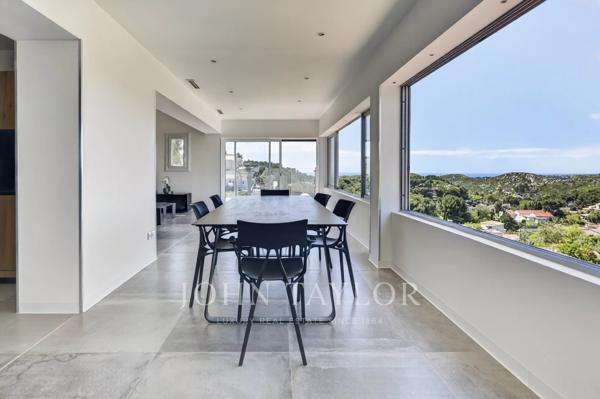 Villa contemporaine vue mer avec jacuzzi à Ensuès-la-Redonne