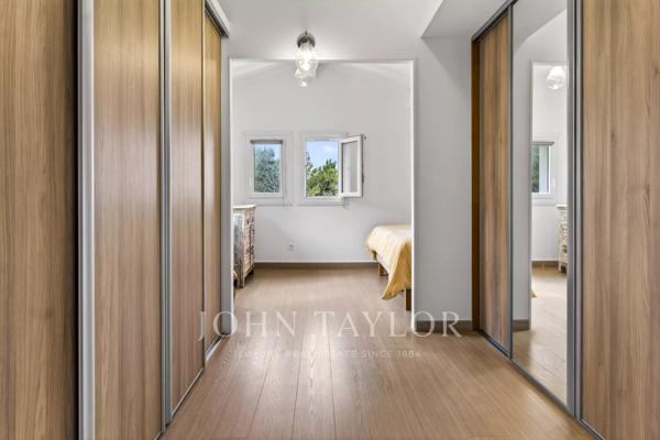 Villa contemporaine vue mer avec jacuzzi à Ensuès-la-Redonne