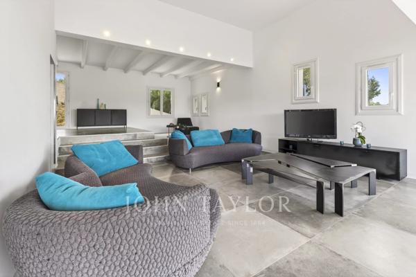 Villa contemporaine vue mer avec jacuzzi à Ensuès-la-Redonne