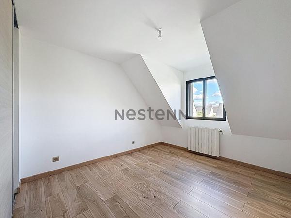 Maison contemporaine de 5 chambres avec terrain d'environ 1000m² à 25 min au Sud de Tours