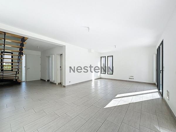 Maison contemporaine de 5 chambres avec terrain d'environ 1000m² à 25 min au Sud de Tours