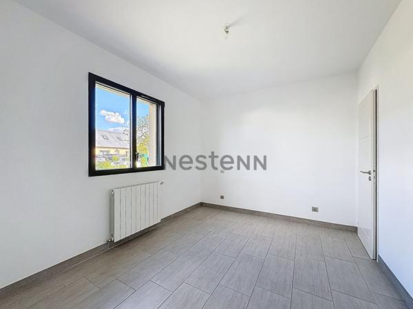 Maison contemporaine de 5 chambres avec terrain d'environ 1000m² à 25 min au Sud de Tours