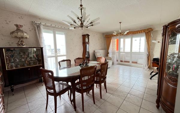 Appartement à vendre    4 pièces • 89,69 m2 Royan