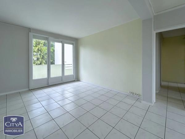 Appartement à vendre 4 pièces 66m² Saint-Quentin (02100)