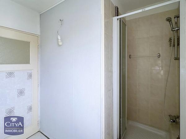 Appartement à vendre 4 pièces 66m² Saint-Quentin (02100)
