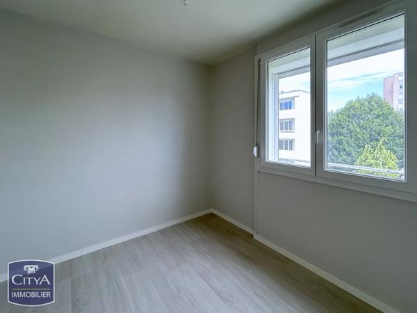 Appartement à vendre 4 pièces 66m² Saint-Quentin (02100)