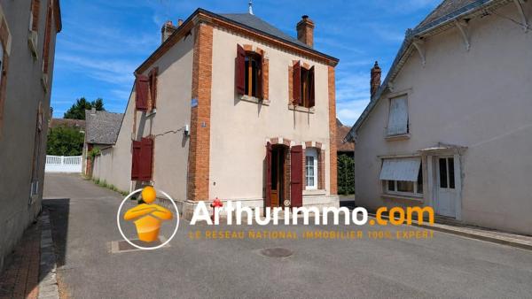 Vente                                                      Maison de village
                        
                     4 pièces                      97 m2                     à Aubigny-sur-Nère