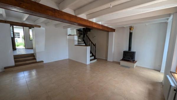 Vente                                                      Maison de village
                        
                     4 pièces                      97 m2                     à Aubigny-sur-Nère