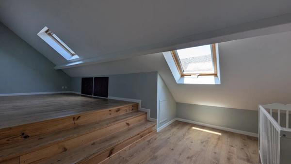 Vente                                                      Maison de village
                        
                     4 pièces                      97 m2                     à Aubigny-sur-Nère