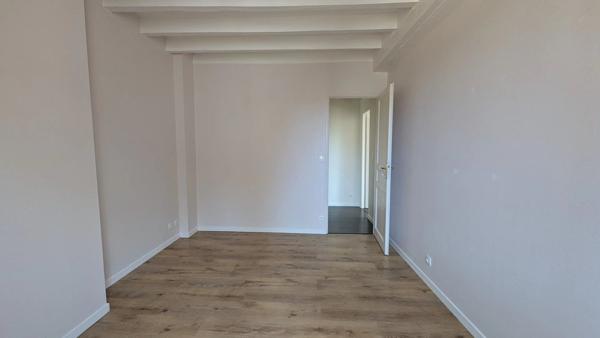 Vente                                                      Maison de village
                        
                     4 pièces                      97 m2                     à Aubigny-sur-Nère