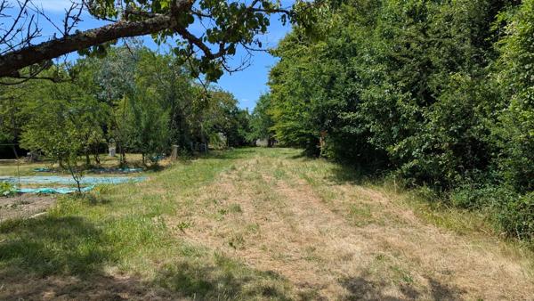 Vente                                                      Maison de village
                        
                     4 pièces                      97 m2                     à Aubigny-sur-Nère