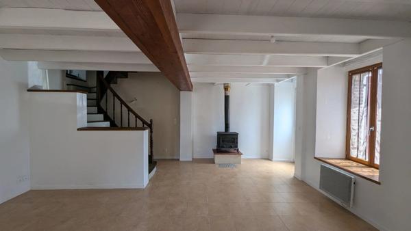 Vente                                                      Maison de village
                        
                     4 pièces                      97 m2                     à Aubigny-sur-Nère