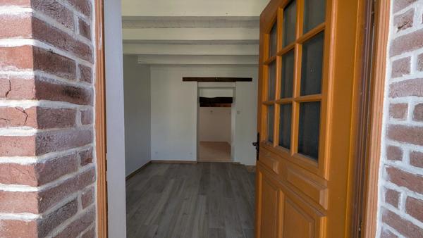 Vente                                                      Maison de village
                        
                     4 pièces                      97 m2                     à Aubigny-sur-Nère