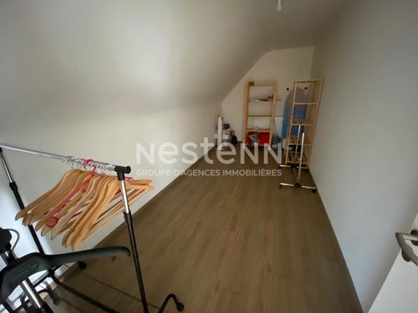 Pleuven maison en pierre de 290 m² sur un terrain de 1277 m² proche bourg .