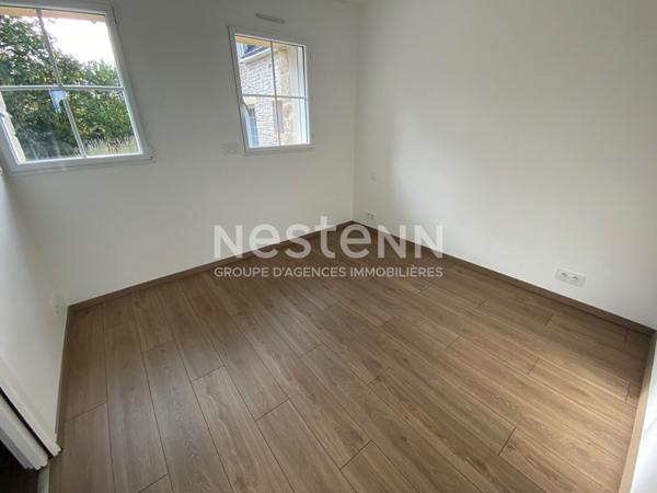 Pleuven maison en pierre de 290 m² sur un terrain de 1277 m² proche bourg .