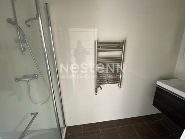 Pleuven maison en pierre de 290 m² sur un terrain de 1277 m² proche bourg .