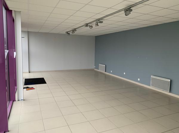 Guipavas (29490) BEL ENTREPOT AVEC BUREAUX GUIPAVAS