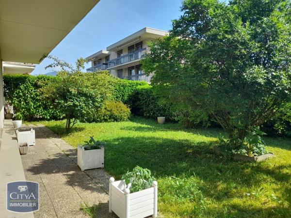 Appartement à louer 2 pièces 71.49m²
