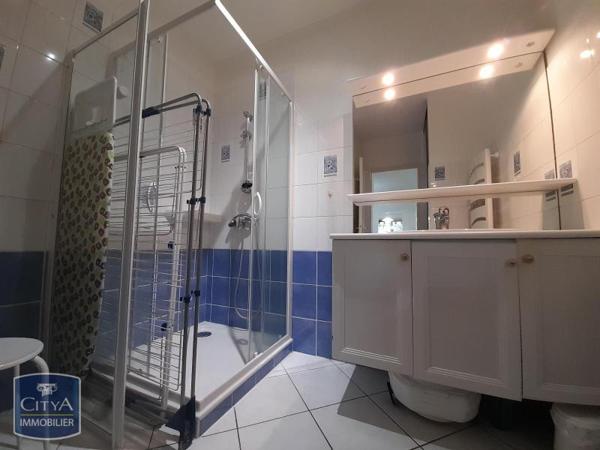 Appartement à louer 2 pièces 71.49m²