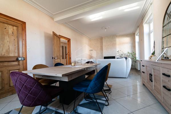 A vendre - Maison de caractère semi plain pied