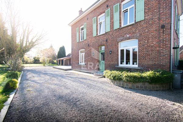 A vendre - Maison de caractère semi plain pied