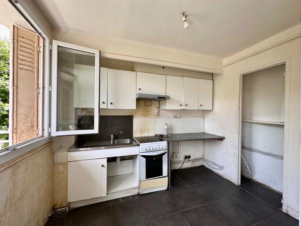 Marseille 8ème, Boulevard Leau, T3/4 de 65m2 + Balcon + Cave