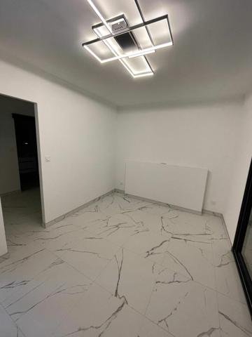 Maison à vendre    4 pièces •  Contres