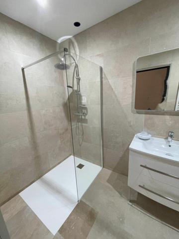 Maison à vendre    4 pièces •  Contres