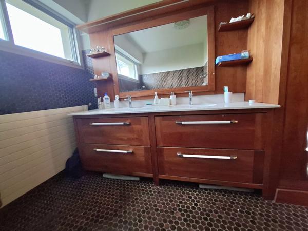 À vendre - Maison individuelle, 9 pièces située à Mamers (72600)