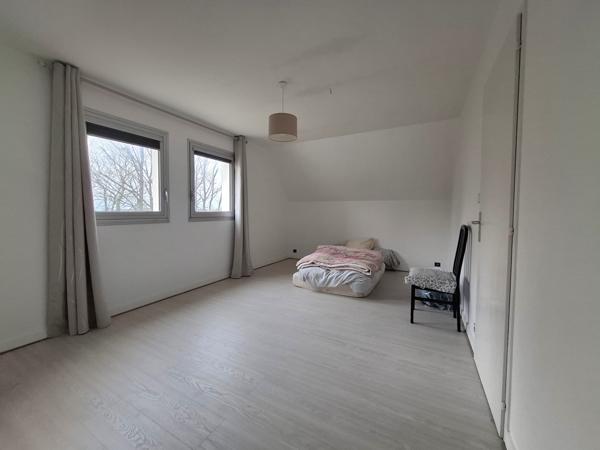 À vendre - Maison individuelle, 9 pièces située à Mamers (72600)