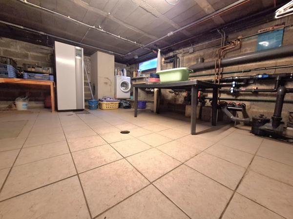 À vendre - Maison individuelle, 9 pièces située à Mamers (72600)