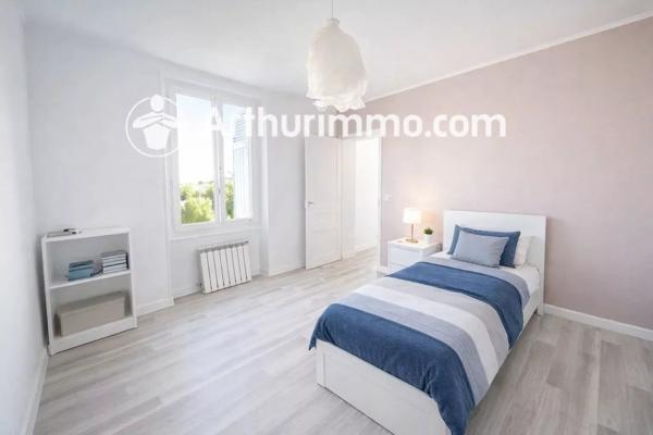 Vente                                                      Maison
                        
                     5 pièces                      146 m2                     à Givors