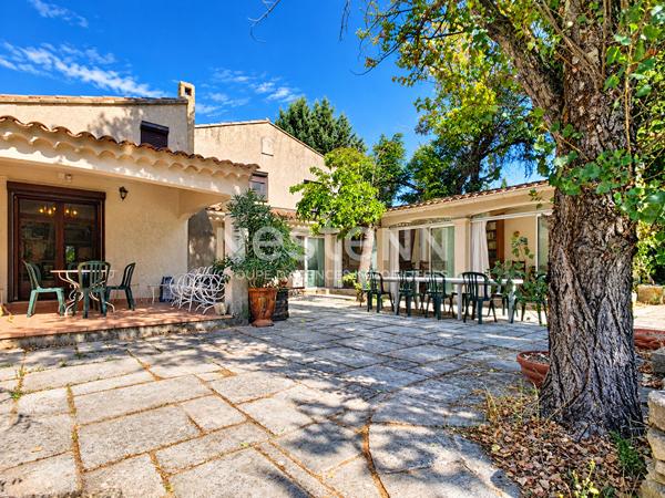 Maison Carpentras 8 pièces 245 m2