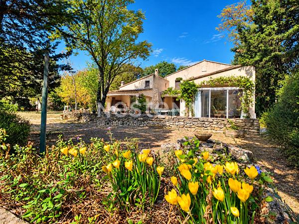 Maison Carpentras 8 pièces 245 m2
