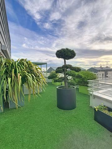 Appartement - dernier étage, résidence moderne et récente, ascenseur, terrasse - garage double en sous-sol