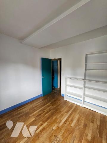 Bâtisse en pierre au charme singulier – Fort potentiel à réinventer