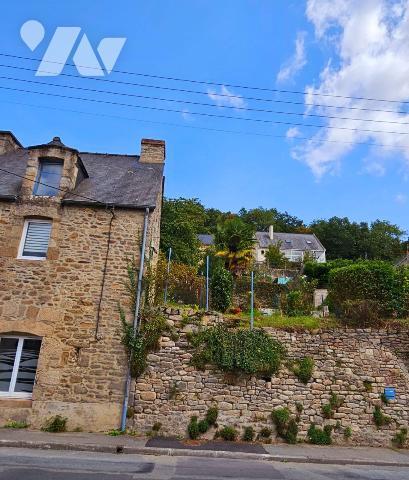 Bâtisse en pierre au charme singulier – Fort potentiel à réinventer