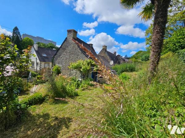 Bâtisse en pierre au charme singulier – Fort potentiel à réinventer