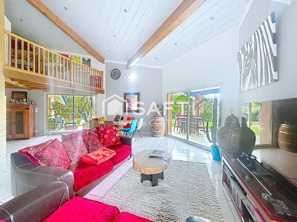 Villa d'architecte d'environ 196 m2