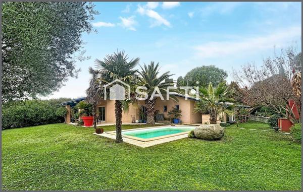 Villa d'architecte d'environ 196 m2