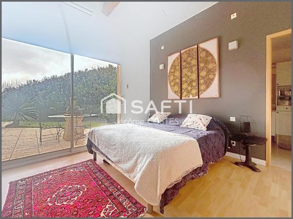 Villa d'architecte d'environ 196 m2